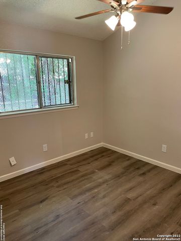5431 RUBIDOUX DR, San Antonio, TX 78228