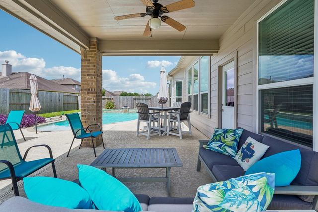 6546 Turner Fields Lane, Dickinson, TX 77539