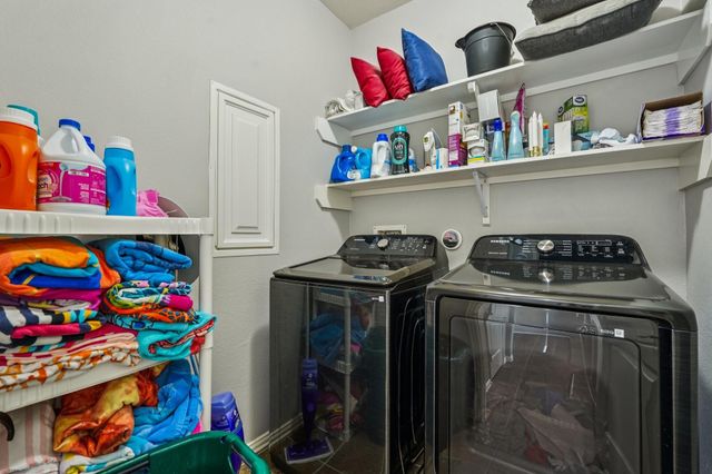 6546 Turner Fields Lane, Dickinson, TX 77539