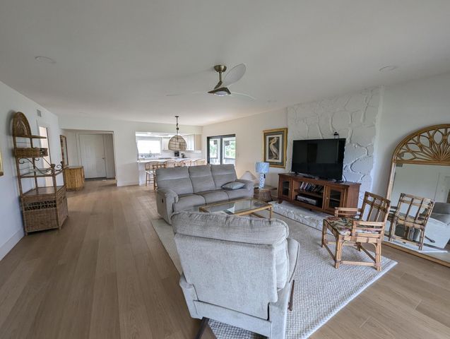 404 Clubhouse Circle, Jupiter, FL 33477