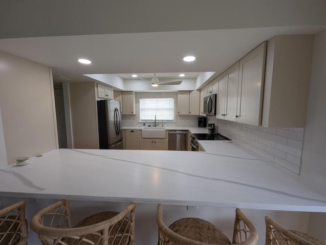 404 Clubhouse Circle, Jupiter, FL 33477