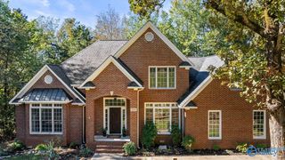 2119 Smoketree Trail NE, Huntsville, AL 35811