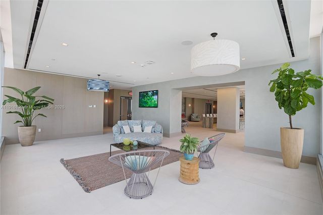 700 NE 26th Ter 3604, Miami, FL 33137