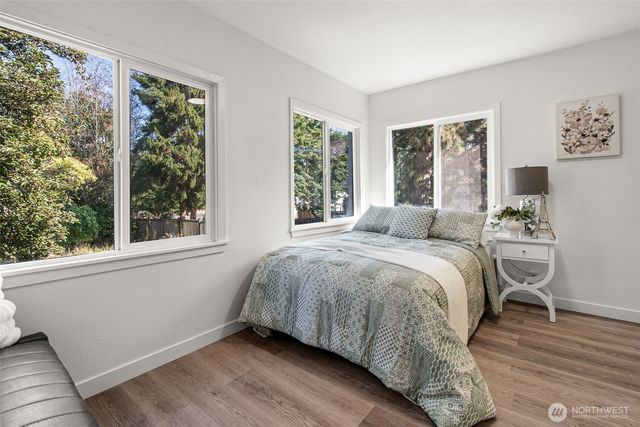 9044 9th Avenue SW, Seattle, WA 98106