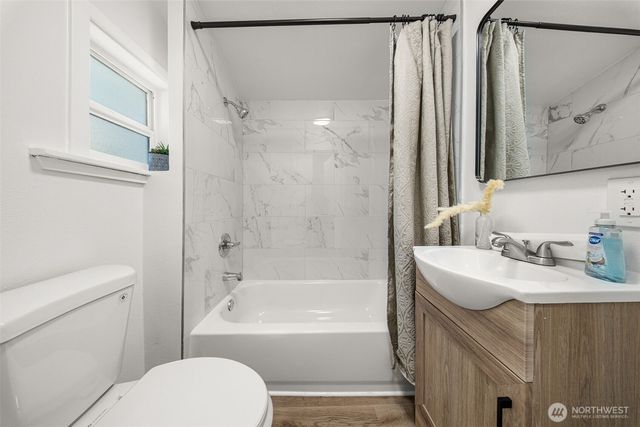 9044 9th Avenue SW, Seattle, WA 98106