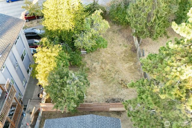 9044 9th Avenue SW, Seattle, WA 98106