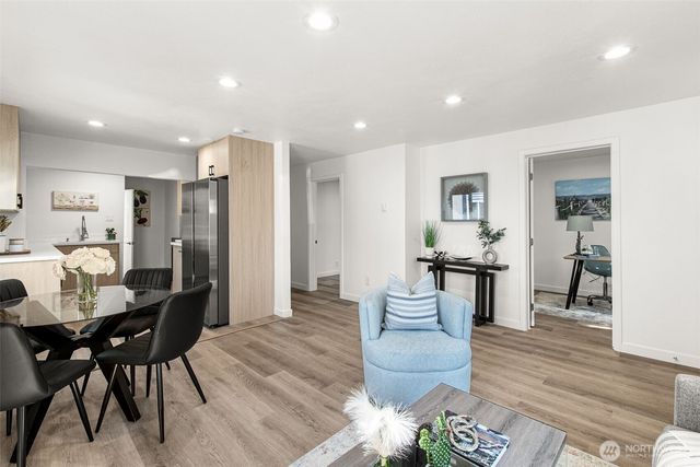 9044 9th Avenue SW, Seattle, WA 98106