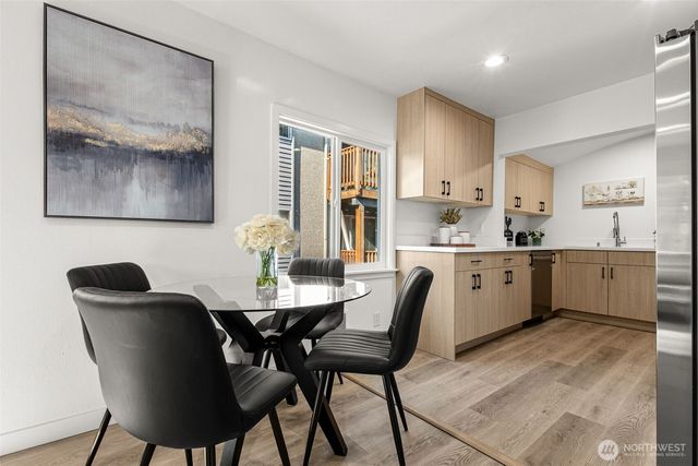 9044 9th Avenue SW, Seattle, WA 98106
