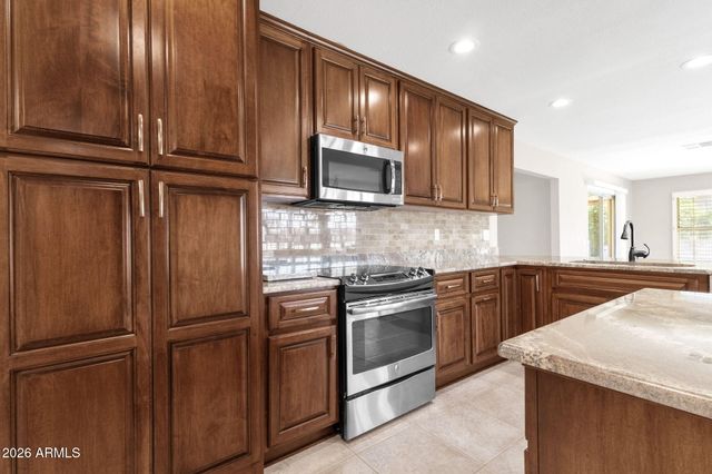 19041 N LAKE FOREST Drive, Sun City, AZ 85373