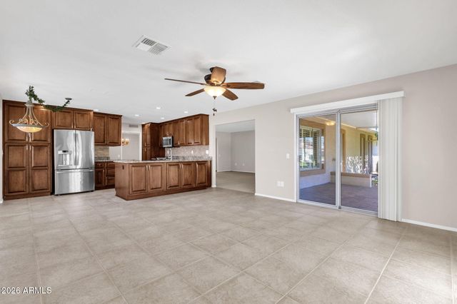 19041 N LAKE FOREST Drive, Sun City, AZ 85373