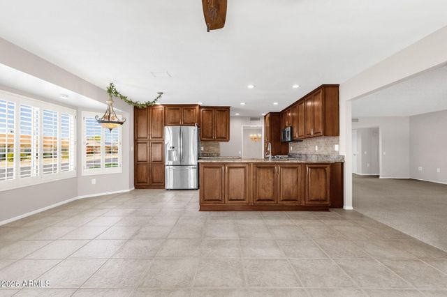 19041 N LAKE FOREST Drive, Sun City, AZ 85373