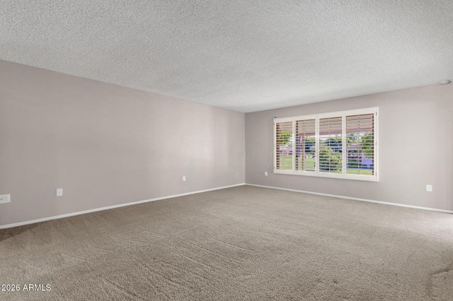 19041 N LAKE FOREST Drive, Sun City, AZ 85373