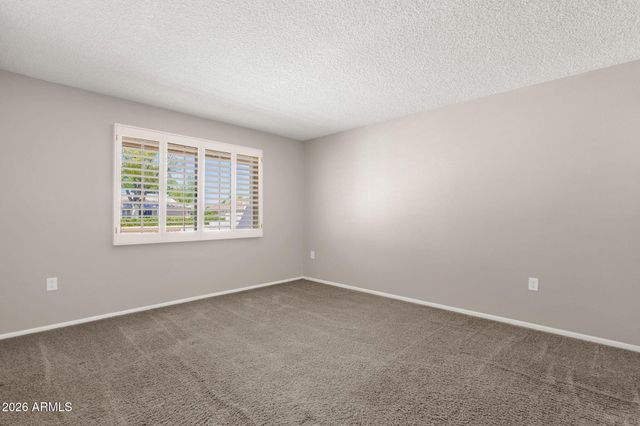 19041 N LAKE FOREST Drive, Sun City, AZ 85373