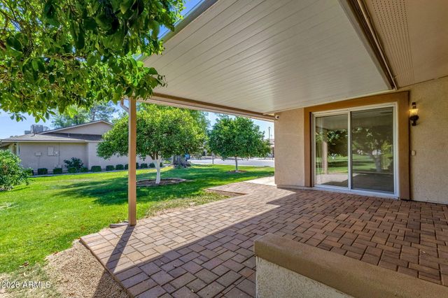 19041 N LAKE FOREST Drive, Sun City, AZ 85373