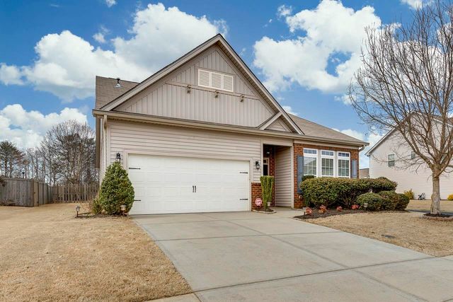 422 Bucklebury Road, Greer, SC 29651