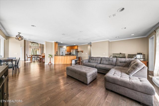 82 Browns Gap Rd, Crossville, TN 38555