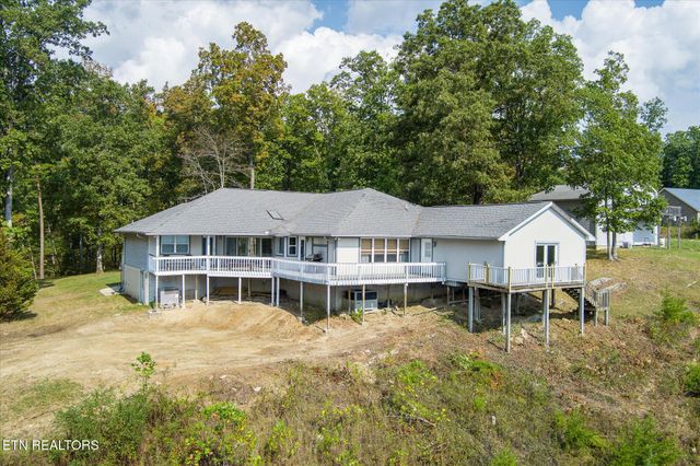 82 Browns Gap Rd, Crossville, TN 38555