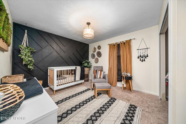 82 Browns Gap Rd, Crossville, TN 38555