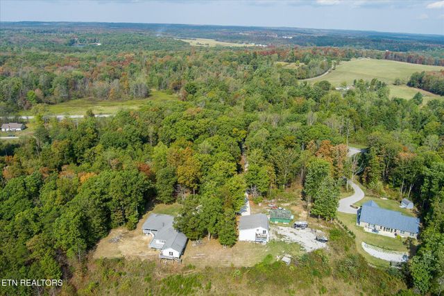 82 Browns Gap Rd, Crossville, TN 38555