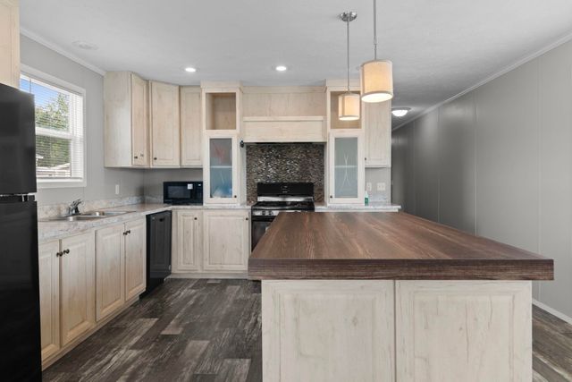 6287 Square Lake Drive, Kimball Twp, MI 48074