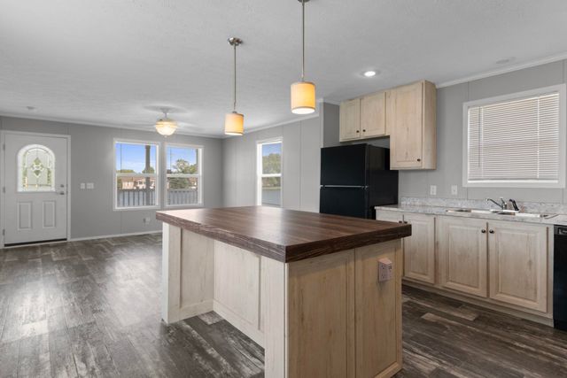 6287 Square Lake Drive, Kimball Twp, MI 48074