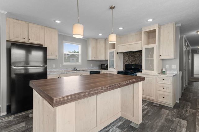 6287 Square Lake Drive, Kimball Twp, MI 48074