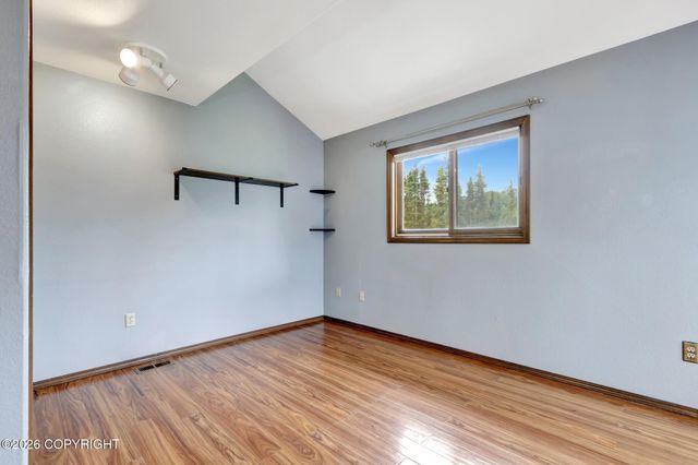 6750 Baxter Terrace Circle, Anchorage, AK 99504