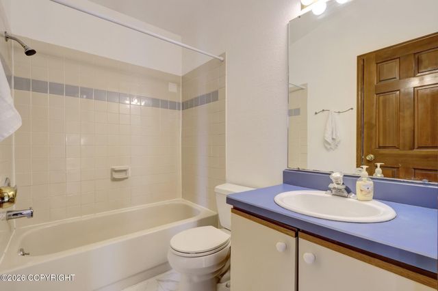 6750 Baxter Terrace Circle, Anchorage, AK 99504