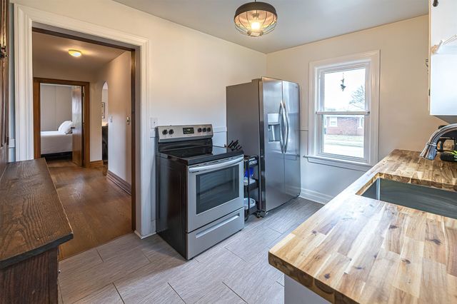 3729 STATE Street, Erie, PA 16508