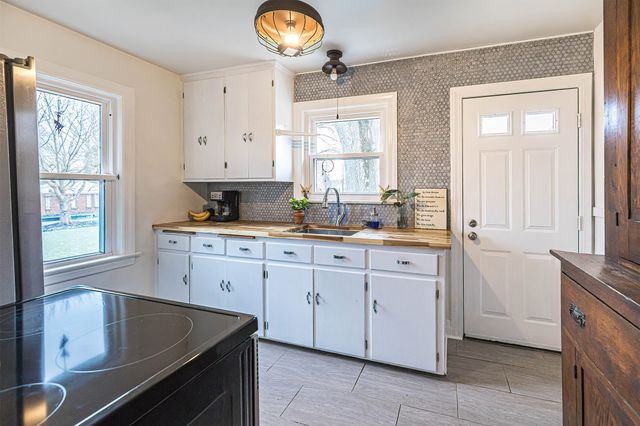 3729 STATE Street, Erie, PA 16508