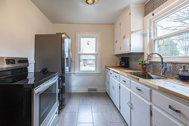 3729 STATE Street, Erie, PA 16508