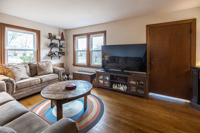 3729 STATE Street, Erie, PA 16508