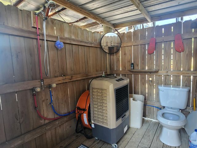 162 Grape Ln, Grand Isle, LA 70358