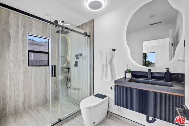 11404 Biona Drive, Los Angeles, CA 90066