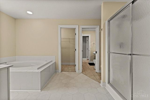 1016 Olde Station Court, Fairfield, OH 45014