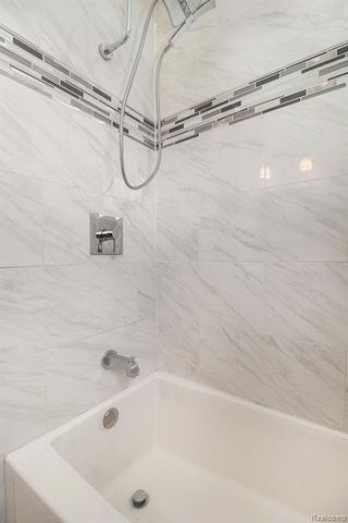 663 Highland Avenue, Lincoln Park, MI 48146