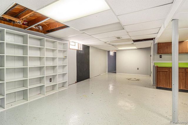 663 Highland Avenue, Lincoln Park, MI 48146