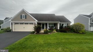 25 OCTOBER GLORY TRL, Ephrata, PA 17522
