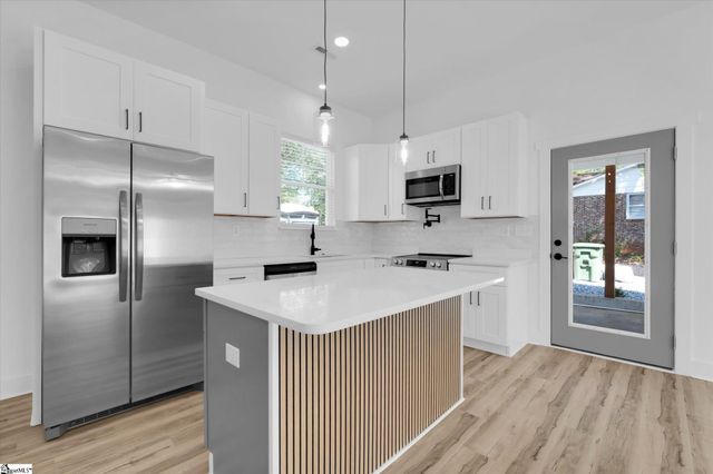 208 Drury Lane, Mauldin, SC 29662