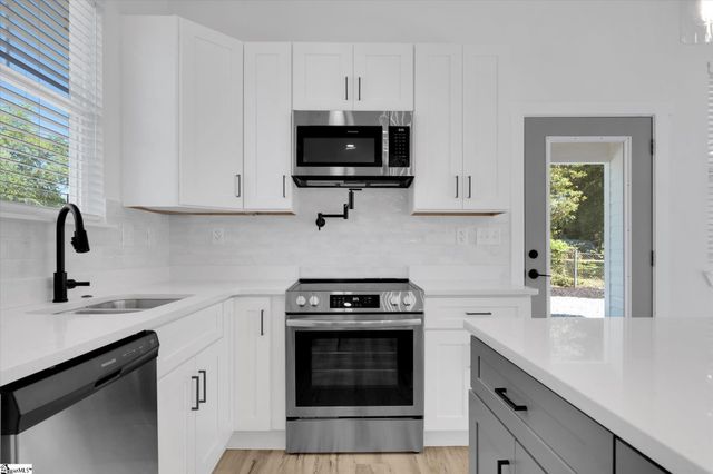 208 Drury Lane, Mauldin, SC 29662