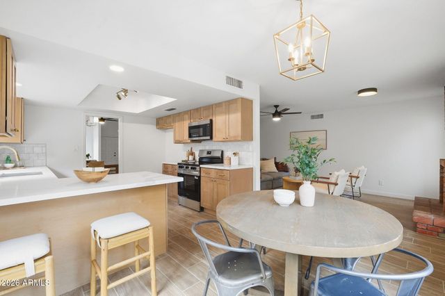 2439 W KIOWA Avenue, Mesa, AZ 85202