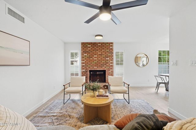 2439 W KIOWA Avenue, Mesa, AZ 85202