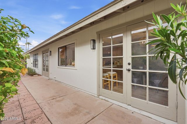 2439 W KIOWA Avenue, Mesa, AZ 85202