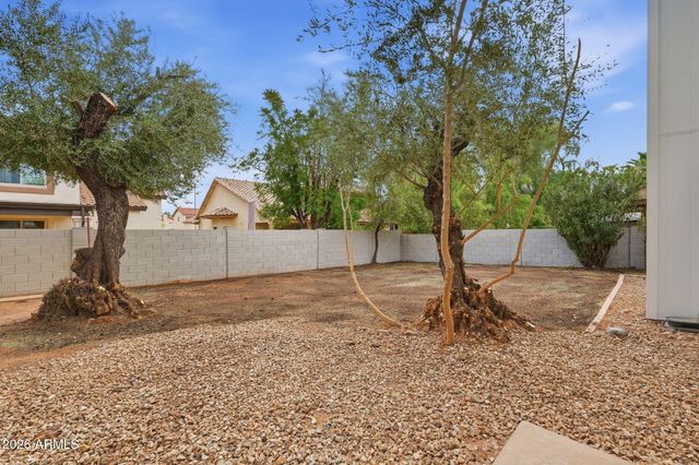2439 W KIOWA Avenue, Mesa, AZ 85202