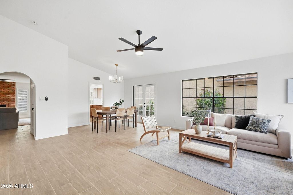 2439 W KIOWA Avenue, Mesa, AZ 85202 — photo 3