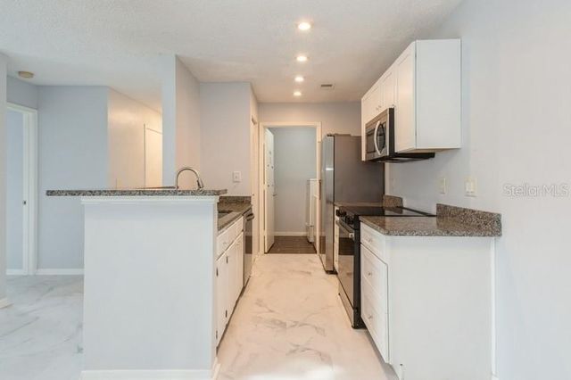 2501 GRASSY POINT DRIVE 107, Lake Mary, FL 32746