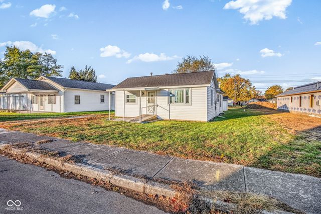 834 Maple Street, Tipton, IN 46072