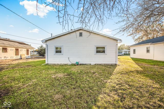 834 Maple Street, Tipton, IN 46072