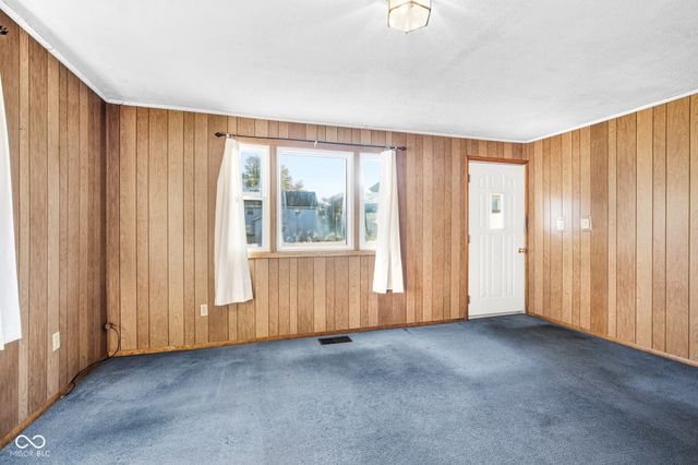 834 Maple Street, Tipton, IN 46072