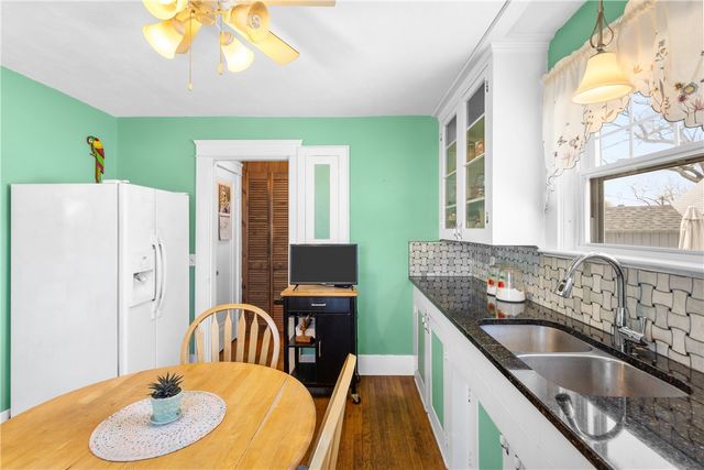 381 Auburn Street, Cranston, RI 02910